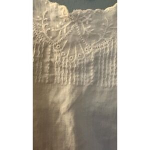 Vintage baby dress embroidered delicate cotton capped sleeves 1930-1950s classic